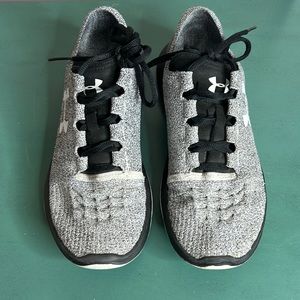 Under Armour Ladies Sneakers - Size 7.5